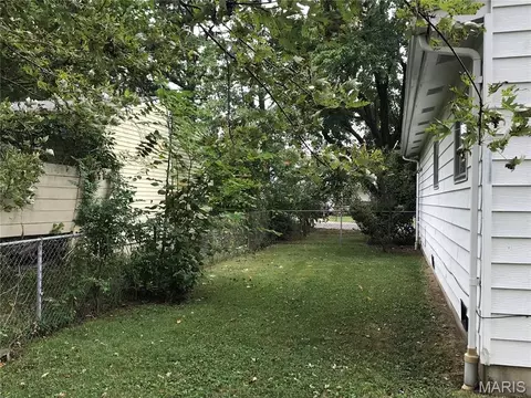 Exterior - 8 Redbud Ln, Rolla, MO 65401 photo 7 of 8