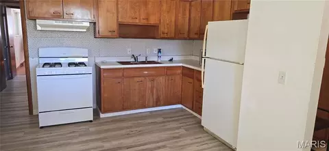Kitchen - 8 Redbud Ln, Rolla, MO 65401 photo 1 of 2