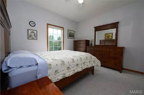 Bedroom - 160 Sawmill Rd, Saint Robert, MO 65584 photo 3 of 4