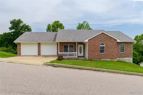 160 Sawmill Rd, Saint Robert, MO 65584