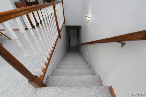 Entry Way - 160 Sawmill Rd, Saint Robert, MO 65584 photo 6 of 6