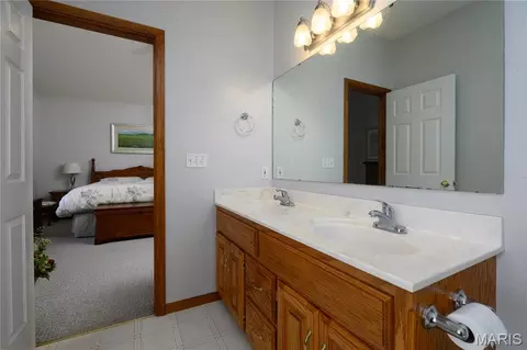 Bath - 160 Sawmill Rd, Saint Robert, MO 65584 photo 1 of 3