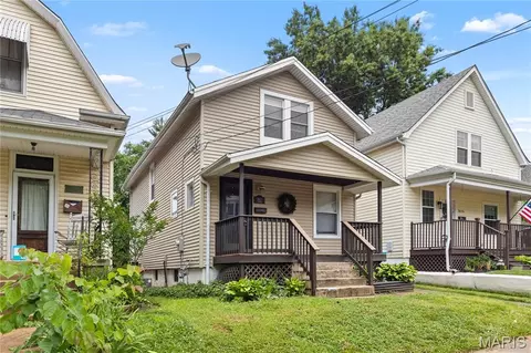 3627 Cambridge Ave, Saint Louis, MO 63143