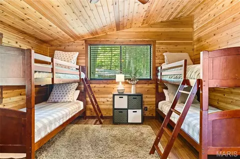 Bedroom - 632 Wunderbar Point Dr, Innsbrook, MO 63390 photo 3 of 6