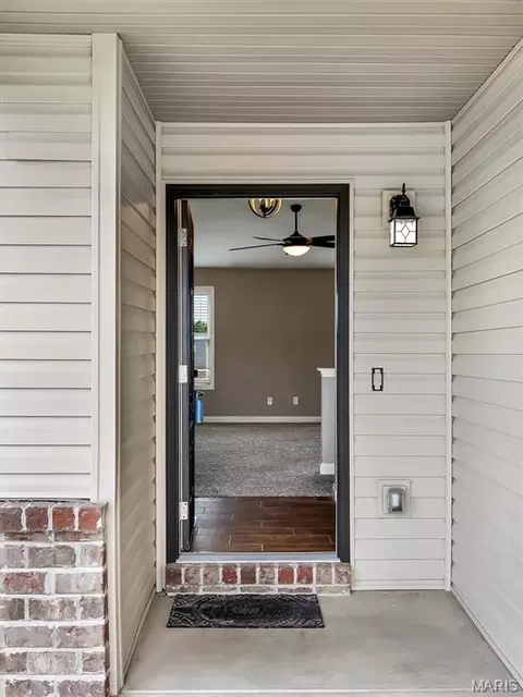 408 Split Rail Dr, Wright City, MO 63390 photo 2