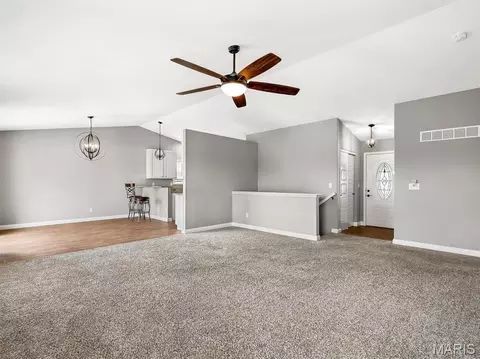 408 Split Rail Dr, Wright City, MO 63390 photo 4