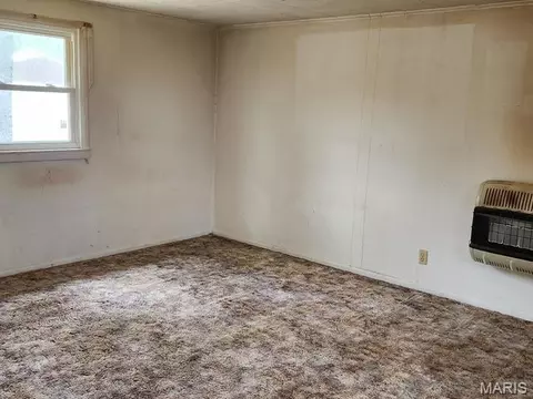 Living - 53 Wagon Wheel Rd, Conway, MO 65632 photo 2 of 2