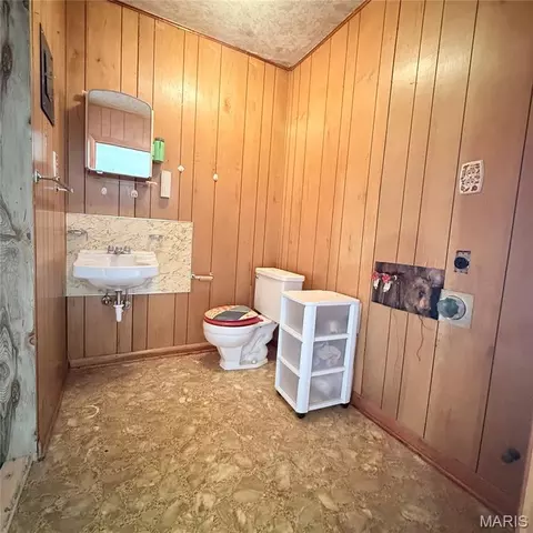 Bath - 701 Michael St, Kennett, MO 63857 photo 1 of 3