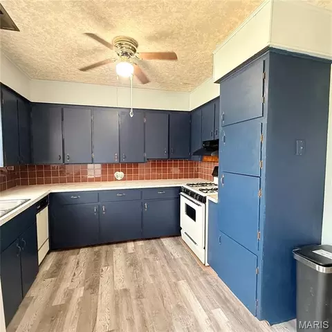 Kitchen - 701 Michael St, Kennett, MO 63857 photo 1 of 2