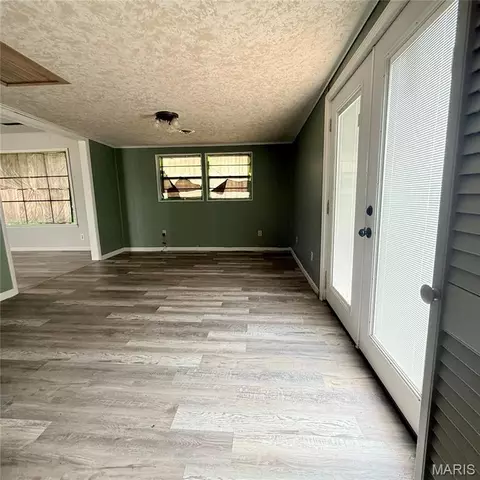 Living - 701 Michael St, Kennett, MO 63857 photo 4 of 4