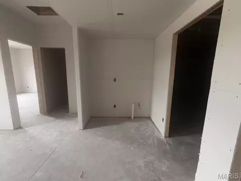 Entry Way - 910 Shorthorn, Marshfield, MO 65706 photo 3 of 3