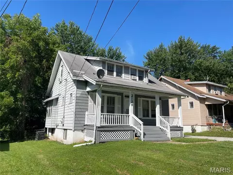 2128 Lexa Dr, Saint Louis, MO 63136
