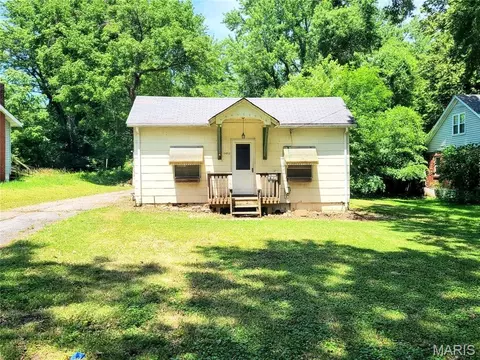1453 Twillman Ave, Saint Louis, MO 63138