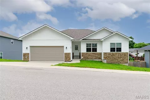 141 Mary Catherine St, Waynesville, MO 65583