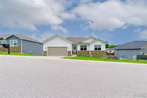 141 Mary Catherine St, Waynesville, MO 65583