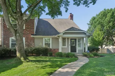 15826 Harris Ridge Ct #15826, Chesterfield, MO 63017
