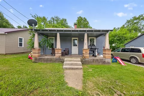 758 766 Mizer St, Lebanon, MO 65536