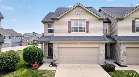 20 Country Heights Ct, Lake Saint Louis, MO 63367