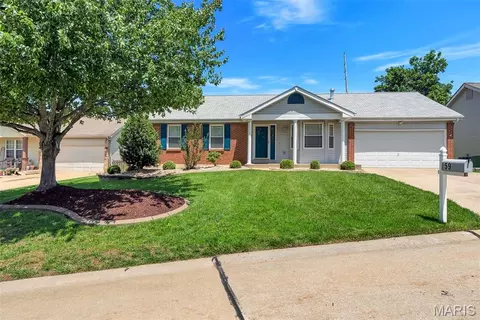 59 Mcclay Trail Dr, Saint Peters, MO 63376