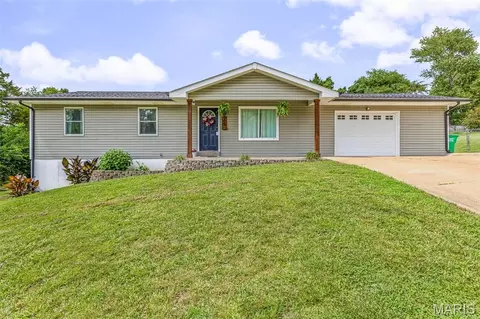105 Meadow Ln, Festus, MO 63028
