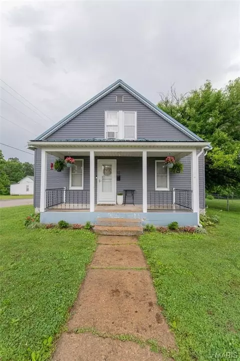 112 E Jackson Ave, Owensville, MO 65066