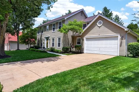 255 Towers Creek Pl, Saint Charles, MO 63304