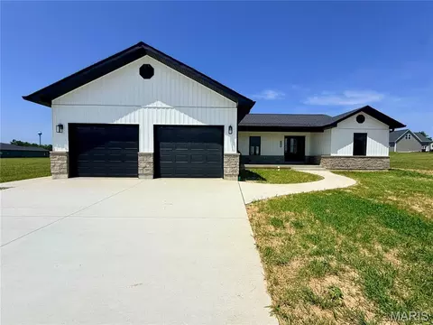 1657 Redbud Ct, Perryville, MO 63775