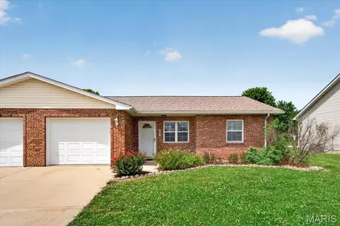 301 Kaskaskia Dr, Red Bud, IL 62278