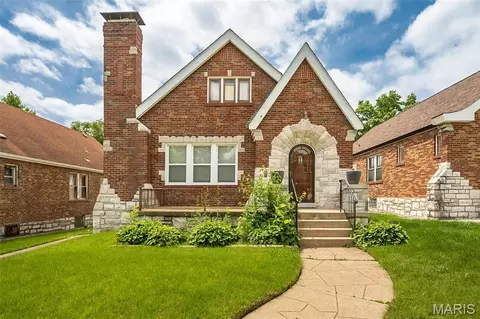 1620 Grape Ave, Saint Louis, MO 63147