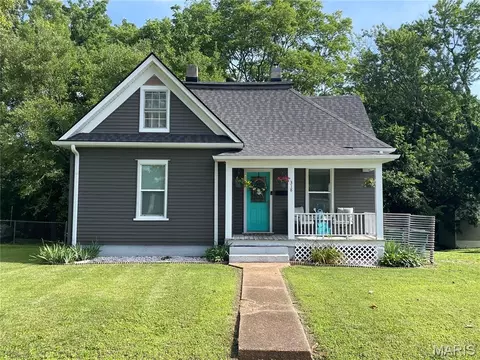 318 Greensferry Rd, Jackson, MO 63755