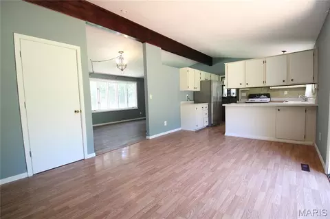 Living - 117 Edgewood Rd, Jackson, MO 63755 photo 3 of 3