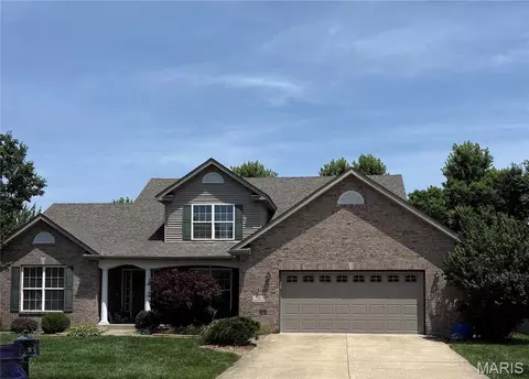 30 Brookshire Ln, Edwardsville, IL 62025