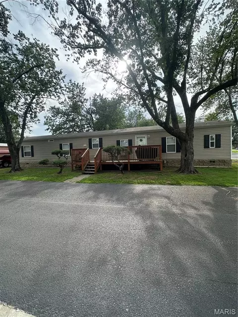 36 Molokai Dr, Benton, MO 63736