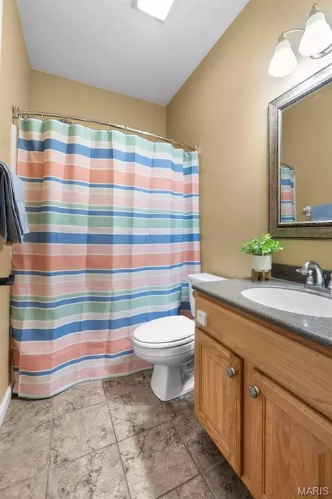 Bath - 697 Mulberry St, Jackson, MO 63755 photo 1 of 5