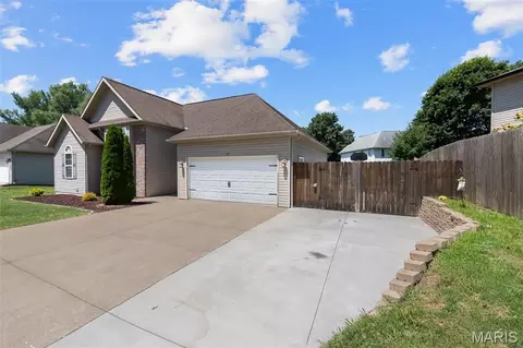 Exterior - 697 Mulberry St, Jackson, MO 63755 photo 3 of 8