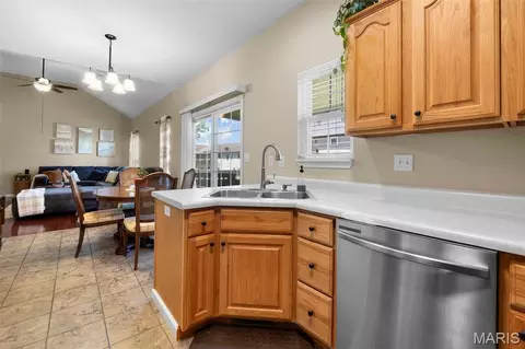 Kitchen - 697 Mulberry St, Jackson, MO 63755 photo 3 of 3