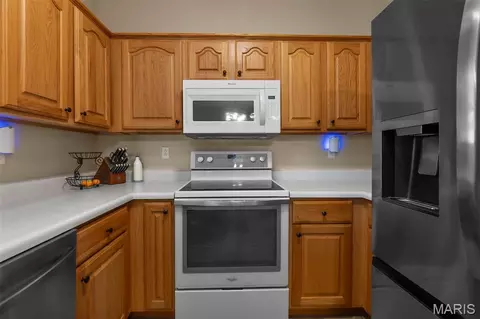 Kitchen - 697 Mulberry St, Jackson, MO 63755 photo 2 of 3