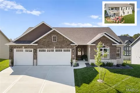 224 Meridian Oaks Dr, Glen Carbon, IL 62034