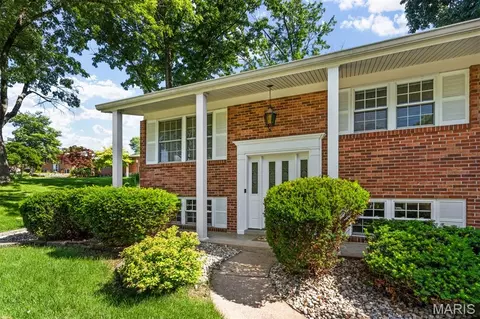Exterior - 11288 Briarstone Dr, Sappington, MO 63126 photo 3 of 10
