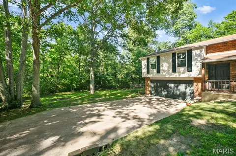 Exterior - 3310 Lynch Rd, Pacific, MO 63069 photo 8 of 8