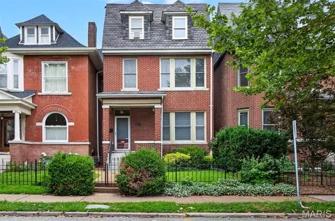 4251 Maryland Ave, Saint Louis, MO 63108