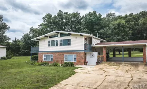 2175 Lone Wolf Dr, Cuba, MO 65453