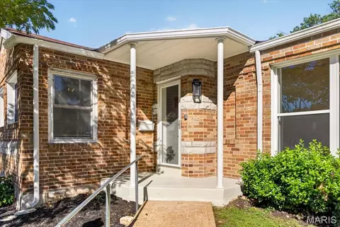 633 Landor Ct, Saint Louis, MO 63125