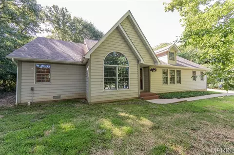10790 Greenlefe Dr, Rolla, MO 65401