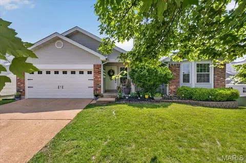 1510 Morning Sun Dr, Ballwin, MO 63021