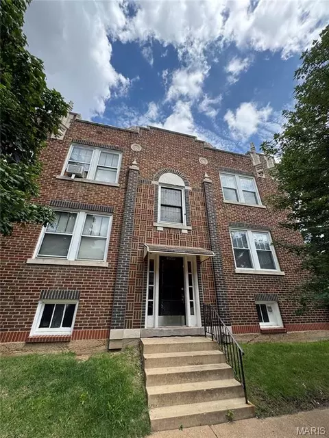 4048 Giles Ave, Saint Louis, MO 63116