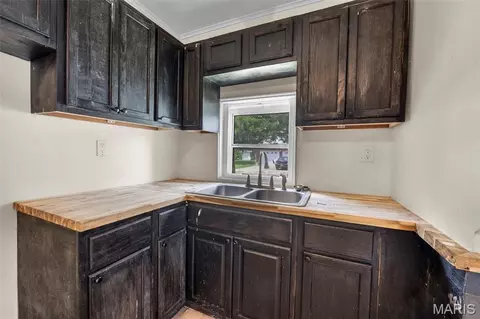 Kitchen - 300 S Main St, Gideon, MO 63848 photo 1 of 1