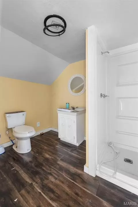 Bath - 300 S Main St, Gideon, MO 63848 photo 2 of 2