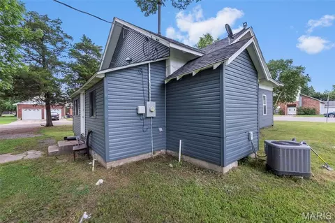Other - 300 S Main St, Gideon, MO 63848 photo 2 of 5