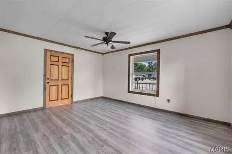 Living - 300 S Main St, Gideon, MO 63848 photo 2 of 3